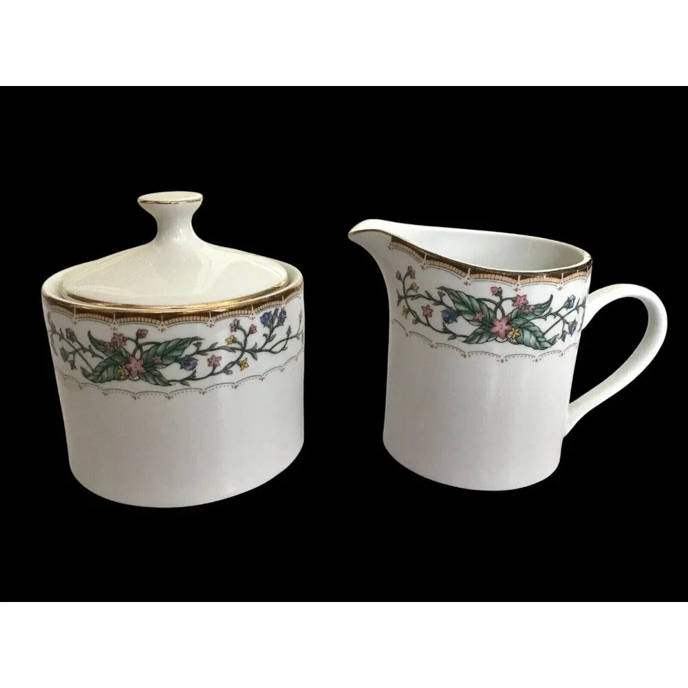Farberware Wellesley 486 Sugar Bowl with Lid‎ & Creamer Set Fine China Vintage